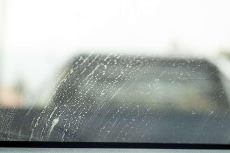 Dirty windshield, dirty glass, smears, glass cleaning, windshield, residue, RO treatment, water spots, soap smear